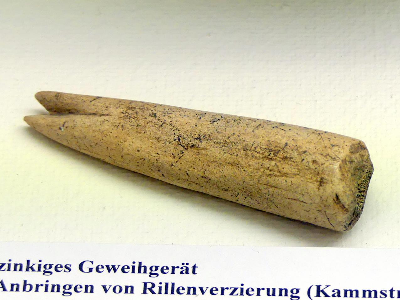 Zweizinkiges Geweihgerät, Spätlatènezeit D, 700 - 100 v. Chr.