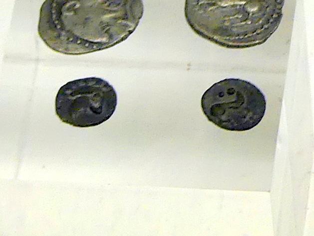 2 Kleinsilbermünzen, Spätlatènezeit D, 700 - 100 v. Chr.