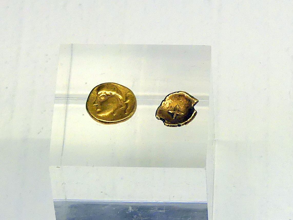 2 Goldmünzen, Spätlatènezeit D, 700 - 100 v. Chr., Bild 1/2