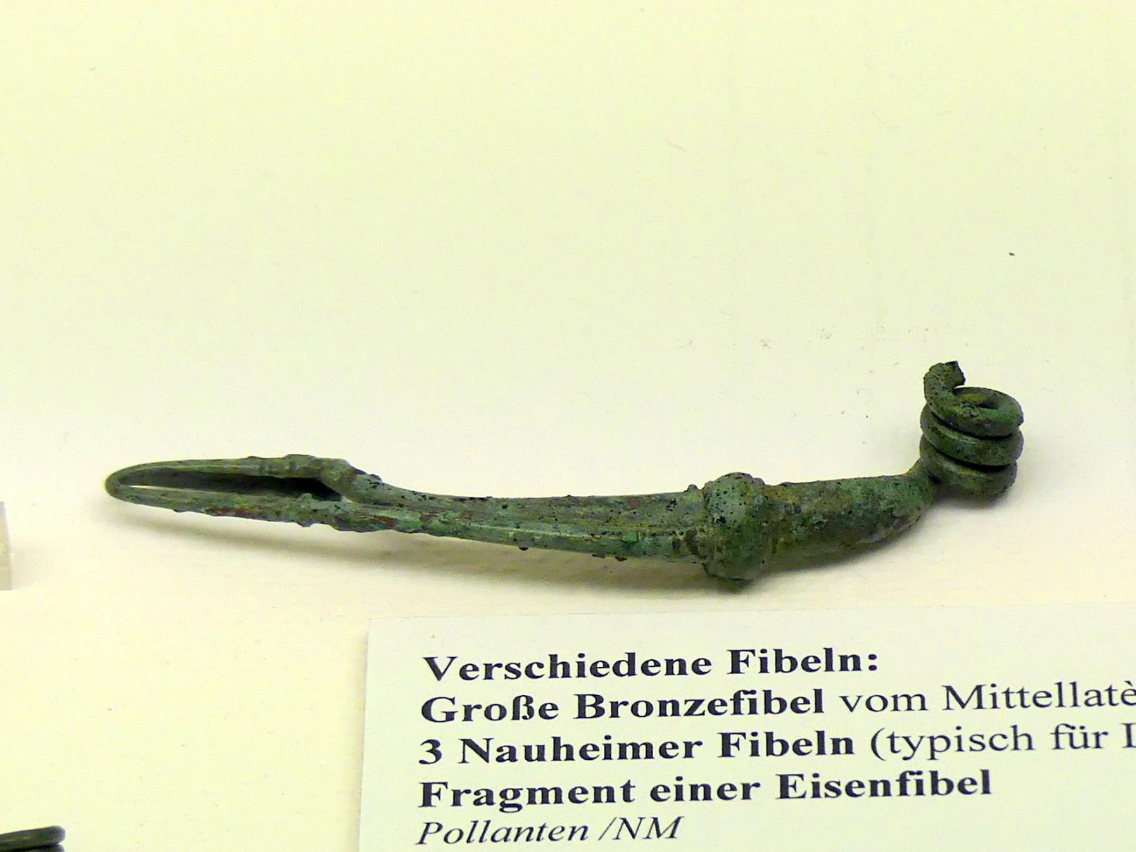 Große Bronzefibel vom Mittellatèneschema, Spätlatènezeit D, 700 - 100 v. Chr., Bild 1/2