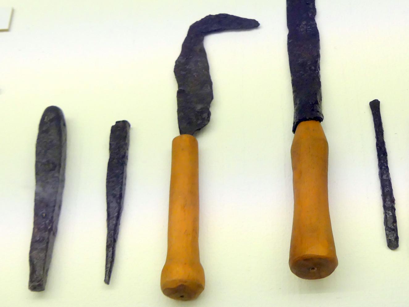 Messer, Spätlatènezeit D, 700 - 100 v. Chr., Bild 1/2