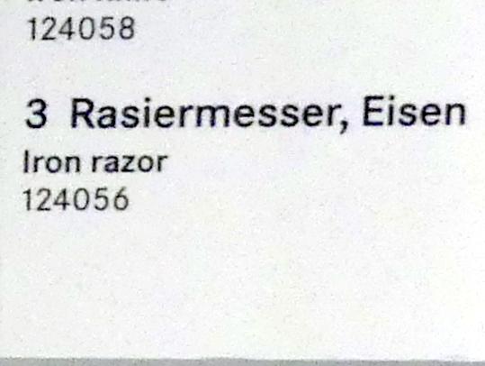 Rasiermesser, Hallstattzeit, 700 - 200 v. Chr., Bild 2/2