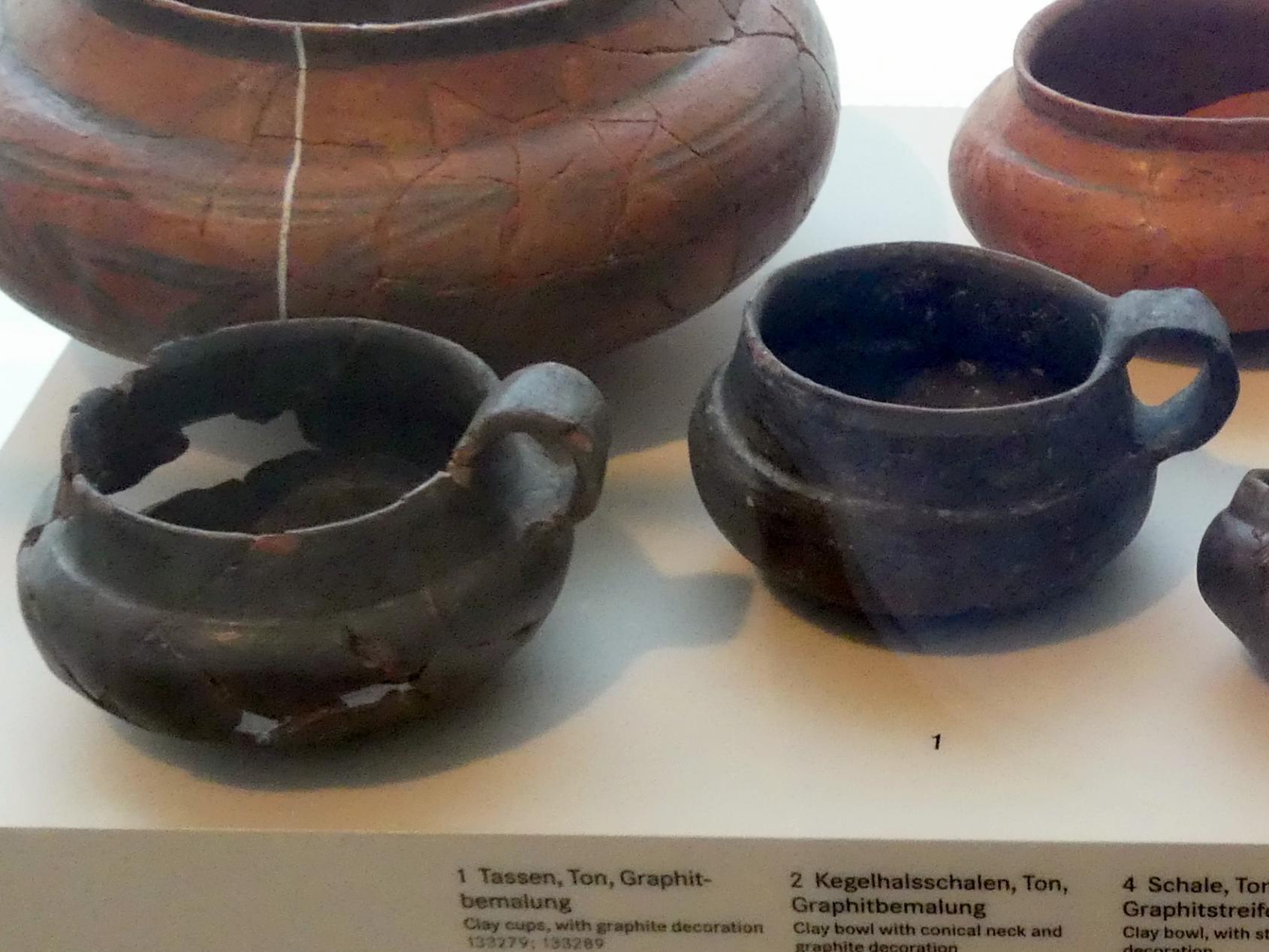 Tassen, Hallstattzeit, 700 - 200 v. Chr.