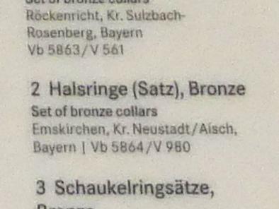 Halsringe (Satz), Hallstattzeit, 700 - 200 v. Chr., Bild 2/2