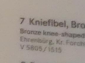 Kniefibel, Hallstattzeit, 700 - 200 v. Chr., Bild 2/2