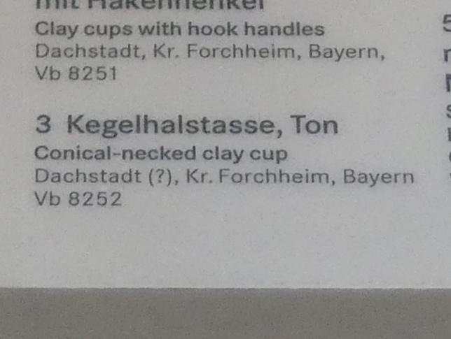 Kegelhalstasse, Hallstattzeit, 700 - 200 v. Chr., Bild 2/2