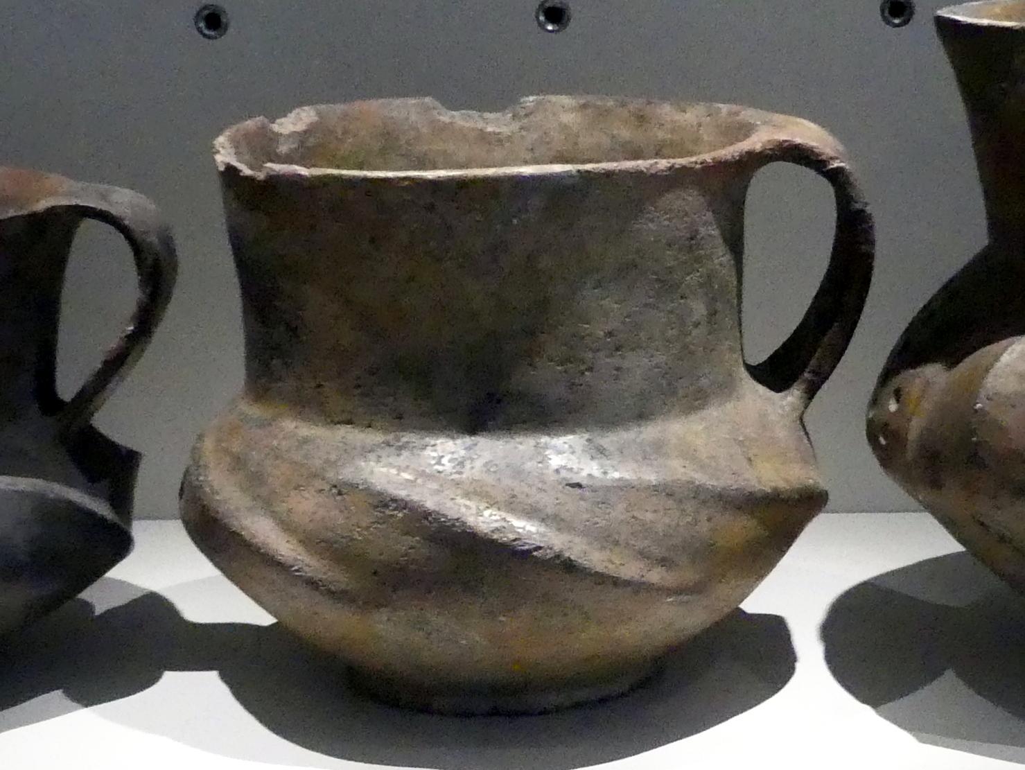 Krug, 1200 - 1000 v. Chr., Bild 1/2