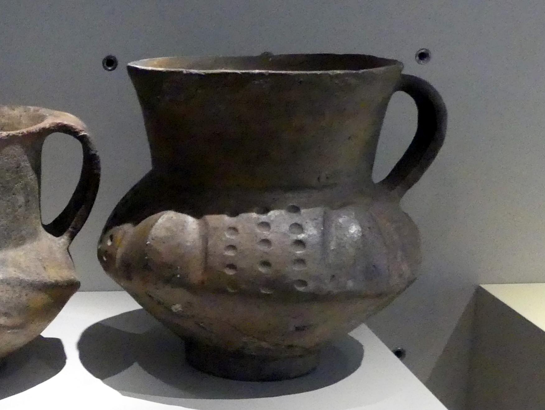 Buckelkanne, 1400 - 1100 v. Chr.