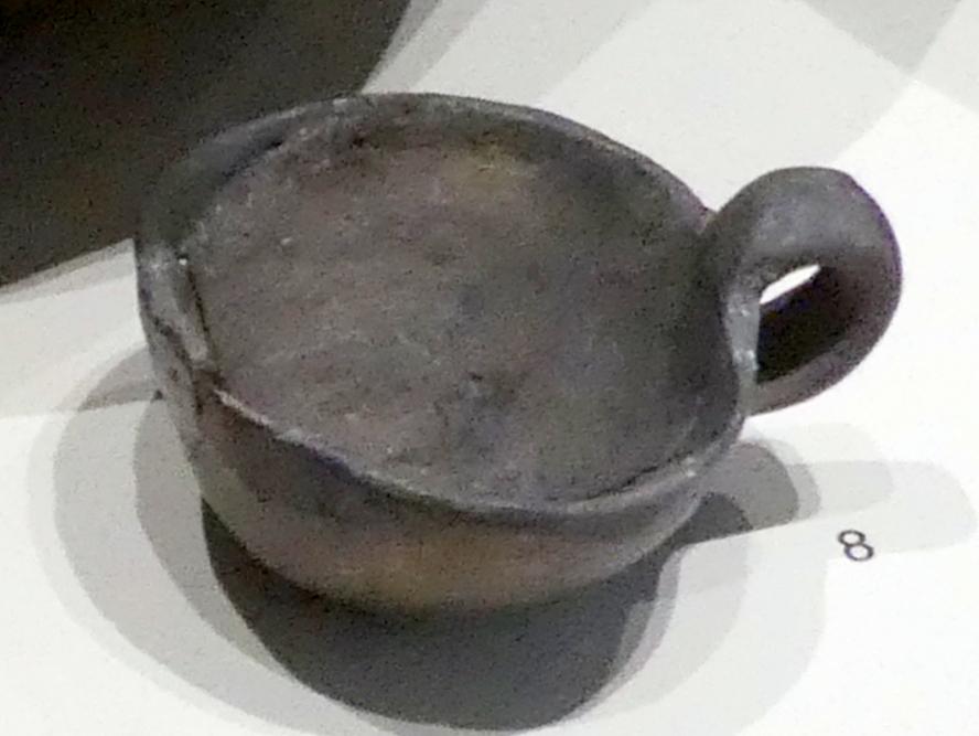 Tasse, 1000 - 700 v. Chr.