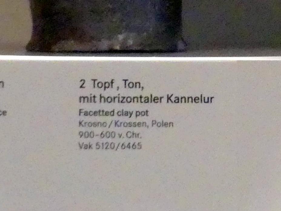 Topf mit horizontaler Kannelur, 900 - 600 v. Chr., Bild 2/2