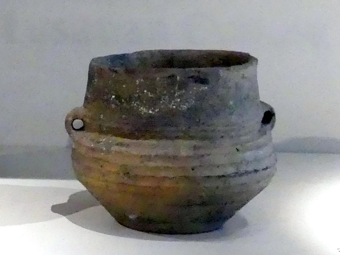 Topf, 900 - 600 v. Chr., Bild 1/2