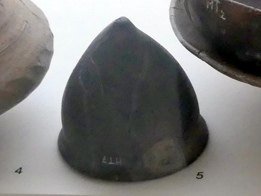 Spitzbecher, Urnenfelderzeit, 1400 - 700 v. Chr., 1200 - 800 v. Chr., Bild 1/2