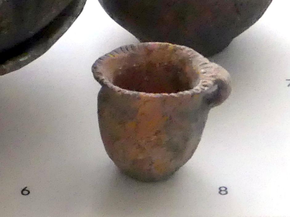Schalen, Urnenfelderzeit, 1400 - 700 v. Chr., 1200 - 800 v. Chr.