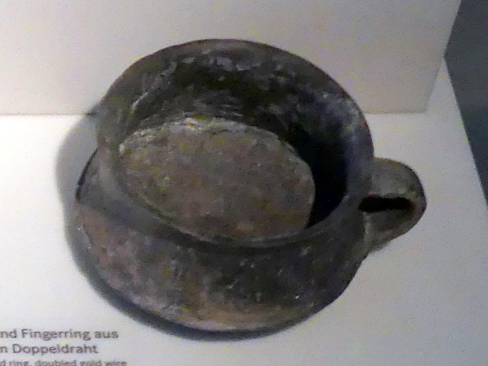 Tasse, Frühe Bronzezeit, 3365 - 1200 v. Chr., 2200 - 1500 v. Chr.