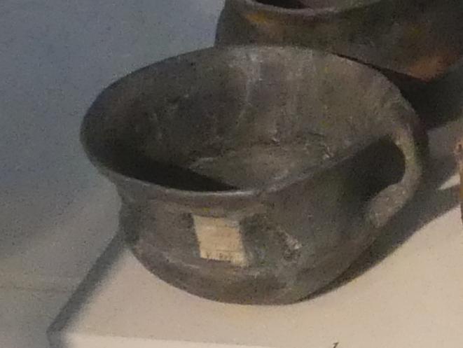 Tasse, Urnenfelderzeit, 1400 - 700 v. Chr., 1300 - 950 v. Chr., Bild 1/2