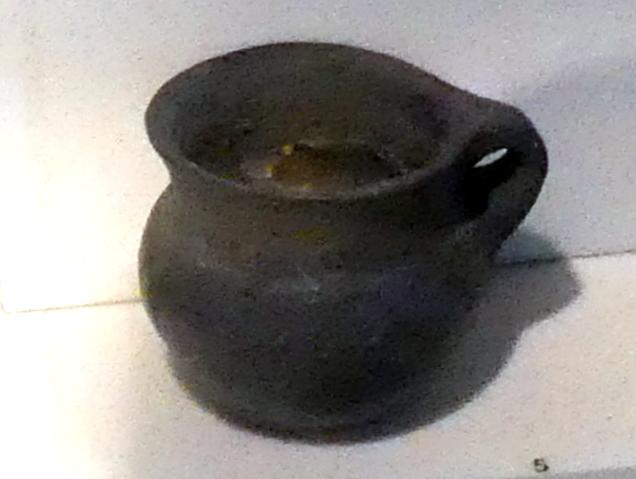 Henkeltopf, Urnenfelderzeit, 1400 - 700 v. Chr., 1300 - 950 v. Chr., Bild 1/2