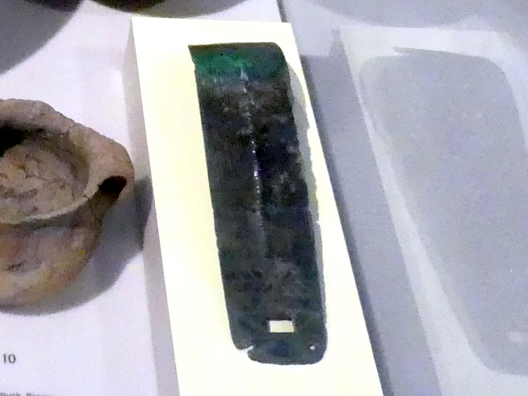 Kopfschmuck mit graviertem Dekor, Urnenfelderzeit, 1400 - 700 v. Chr., 1200 - 950 v. Chr., Bild 1/2
