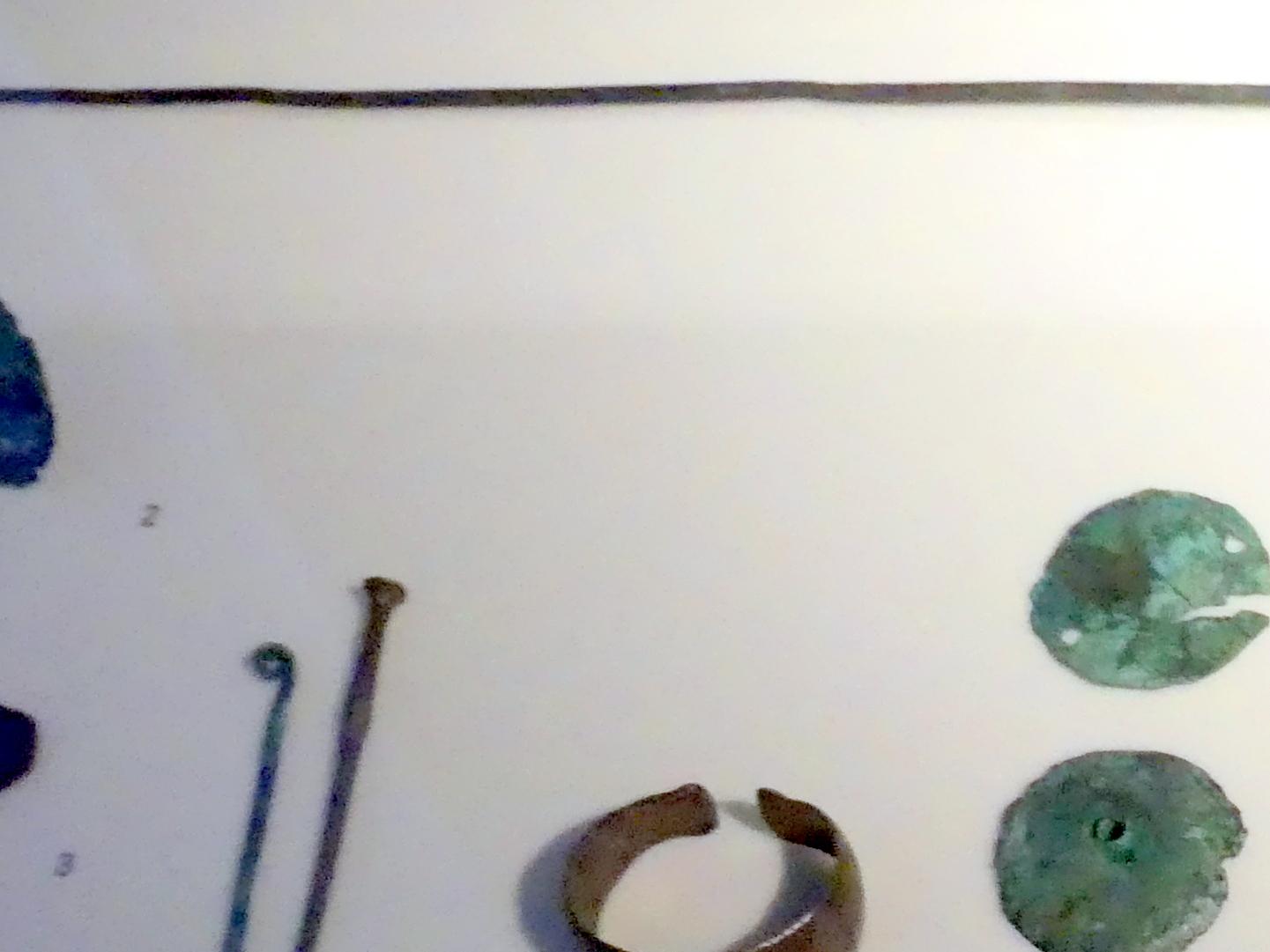 Nadel mit doppel-konischem Kopf und geripptem Hals, Mittlere Bronzezeit C, 1500 - 1300 v. Chr., 1500 - 1300 v. Chr., Bild 2/3