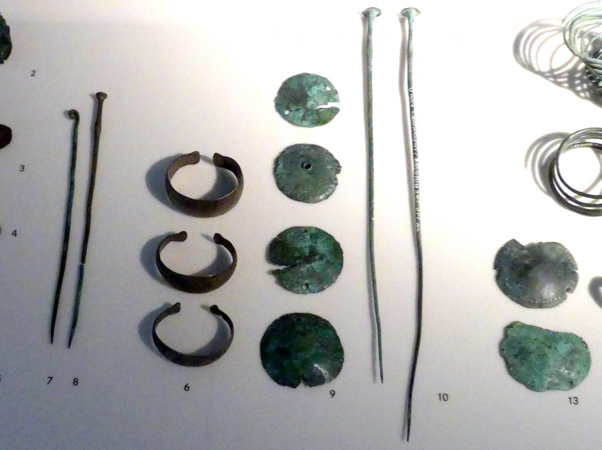 Scheibenkopfnadeln, Mittlere Bronzezeit, 3000 - 1300 v. Chr., 1600 - 1300 v. Chr., Bild 1/2