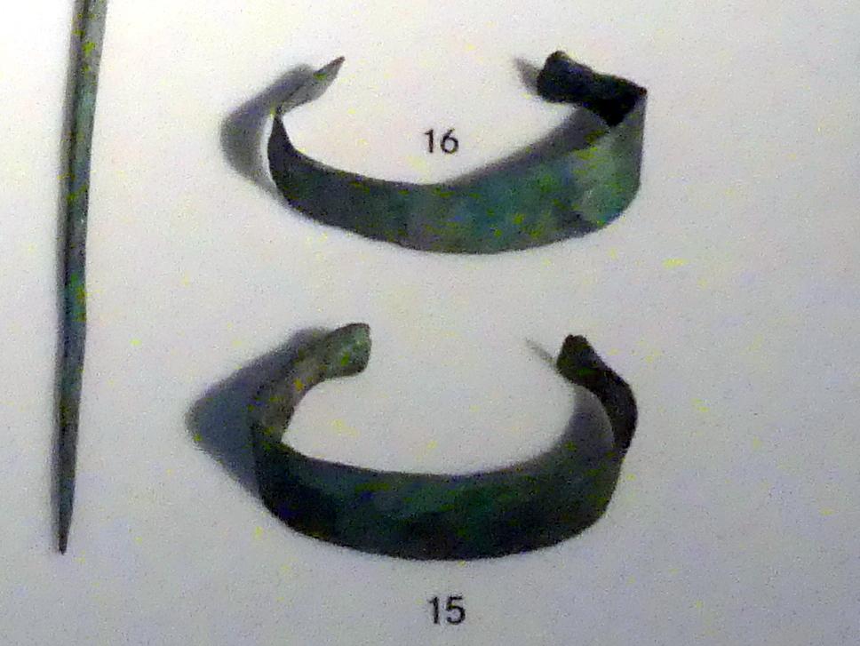 Armbänder, Mittlere Bronzezeit, 3000 - 1300 v. Chr., 1600 - 1300 v. Chr.
