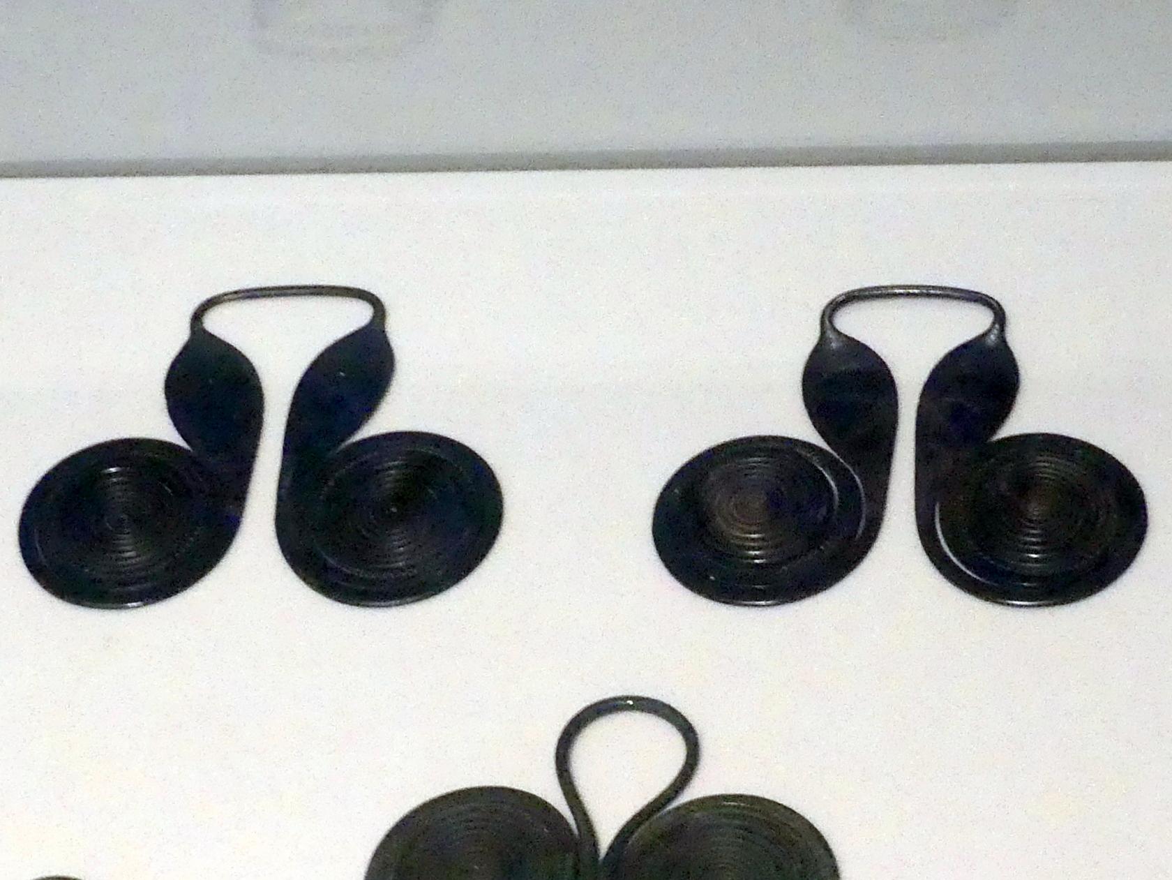 Brillenspiralen, Mittlere Bronzezeit, 3000 - 1300 v. Chr., 1600 - 1300 v. Chr.