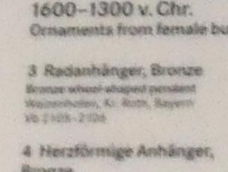 Radanhänger, Mittlere Bronzezeit, 3000 - 1300 v. Chr., 1600 - 1300 v. Chr., Bild 2/2