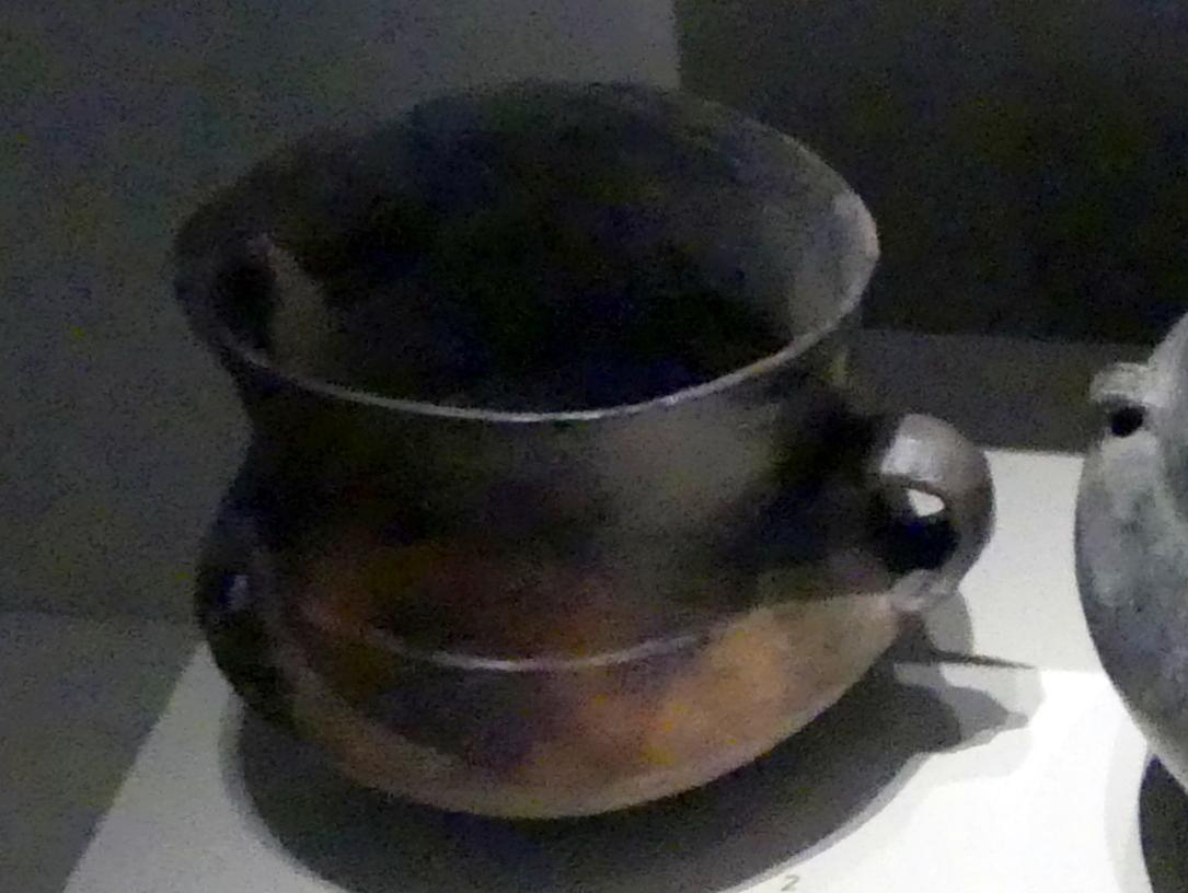 Tasse, Nordische Bronzezeit, 1200 - 700 v. Chr., 1100 - 800 v. Chr., Bild 1/2