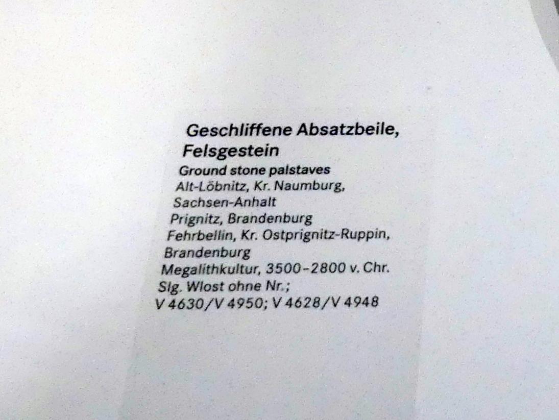 Geschliffenes Absatzbeil, Nordisches Neolithikum, 4400 - 2350 v. Chr., 3500 - 2800 v. Chr., Bild 2/2