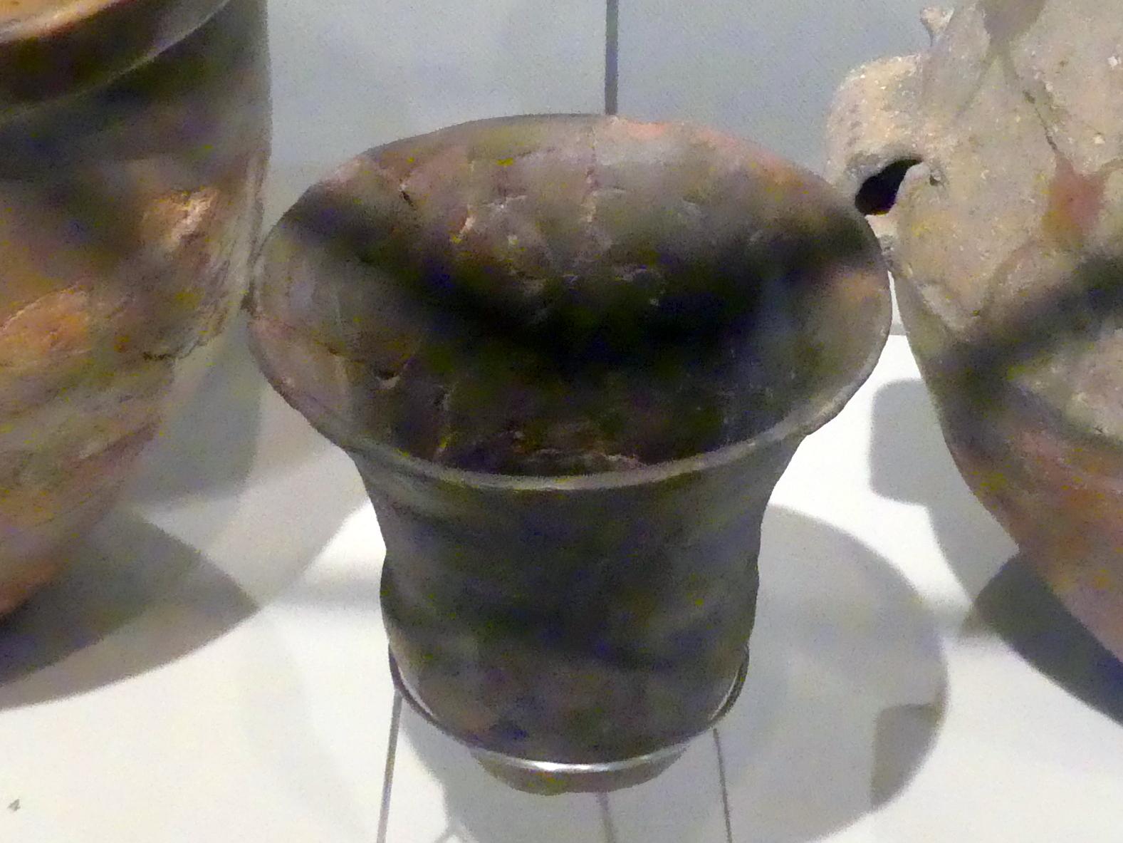 Tulpenbecher, Jungneolithikum, 4400 - 3500 v. Chr., Spätneolithikum, Undatiert, 4400 - 2800 v. Chr.