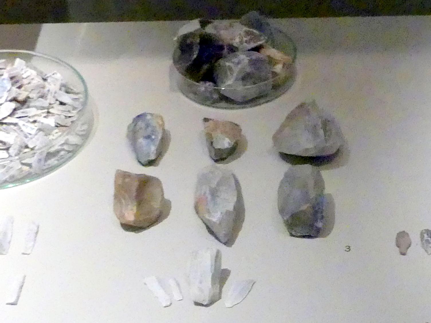 Kernsteine, Jungpaläolithikum, 43000 - 10000 v. Chr., 22000 - 12700 v. Chr., Bild 1/3