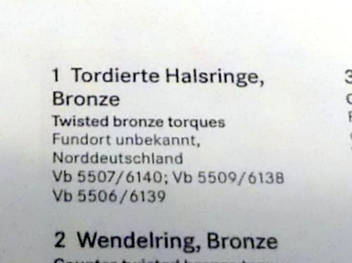 Tordierte Halsringe, Latènezeit, 700 - 1 v. Chr., Bild 2/2