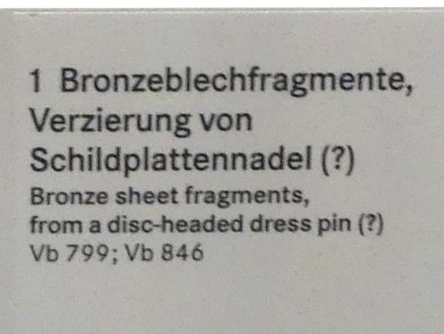 Bronzeblechfragmente, Verzierung von Schildplattennadeln (?), Eisenzeit, 1200 - 1 v. Chr., Bild 2/2
