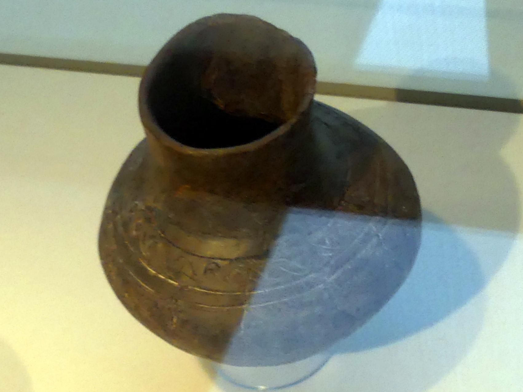 Linsenflasche, Latènezeit, 700 - 1 v. Chr., Bild 1/2