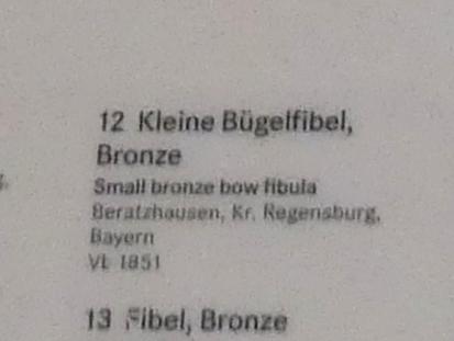 Kleine Bügelfibel, Latènezeit, 700 - 1 v. Chr., Bild 2/2