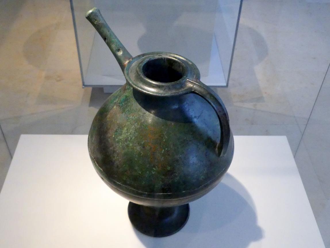 Röhrenkanne, Latènezeit, 700 - 1 v. Chr., 400 v. Chr.