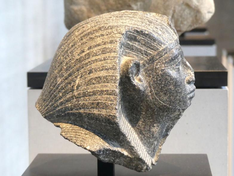 Kopf einer Sphinxfigur des Pharao Sesostris III. mit jugendlichen Zügen, 12. Dynastie, 1678 - 1634 v. Chr., 1870 v. Chr., Bild 3/5