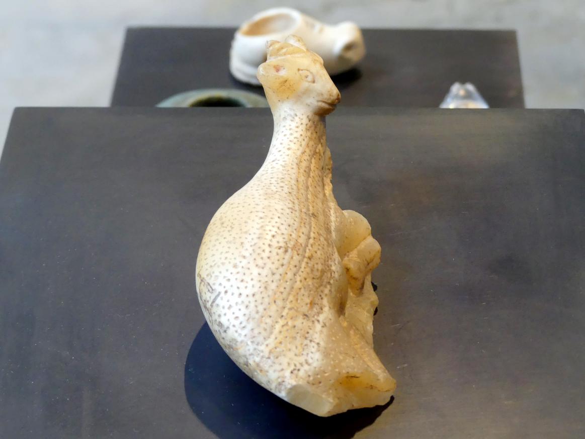 Griff eines Gefäßes im Gestalt einer liegenden Gazelle, 1. Dynastie, 2792 - 2672 v. Chr., 2950 v. Chr., Bild 2/3
