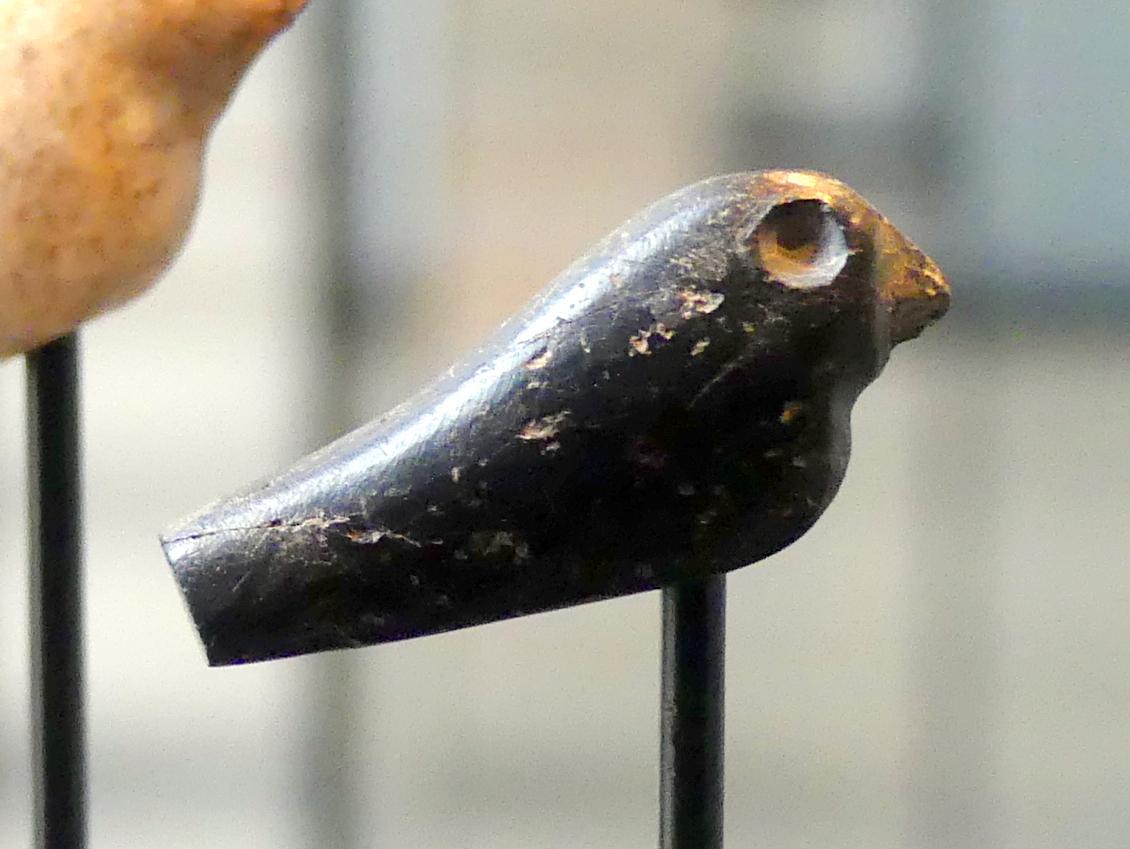 Figur eines Falken als Stabaufsatz, Prädynastische Zeit, 4000 - 3000 v. Chr., 3100 - 3000 v. Chr.