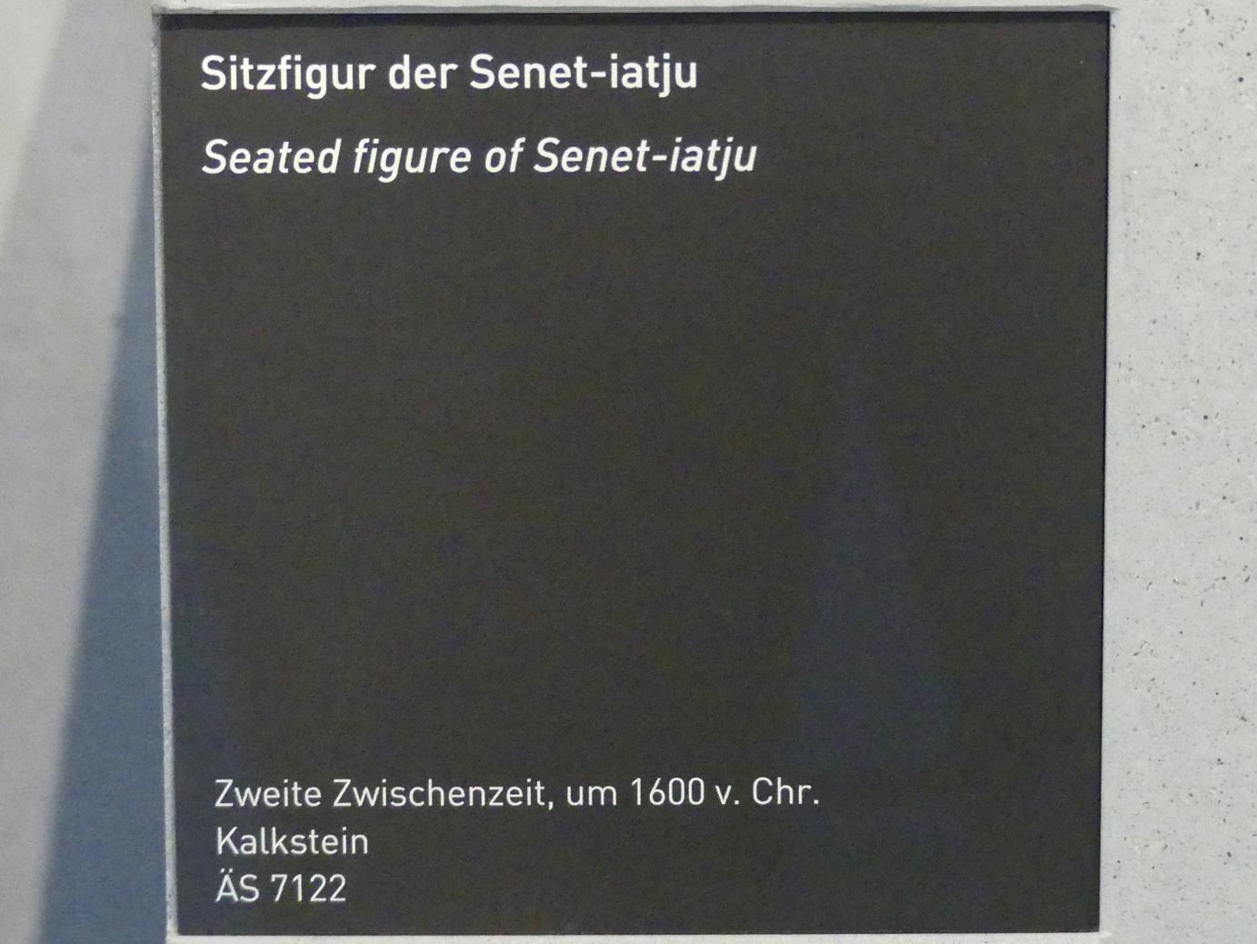 Sitzfigur der Senet-iatju, 2. Zwischenzeit, Undatiert, 1600 v. Chr., Bild 4/4