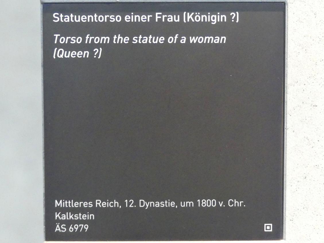 Statuentorso einer Frau (Königin?), 12. Dynastie, 1678 - 1634 v. Chr., 1800 v. Chr., Bild 5/5