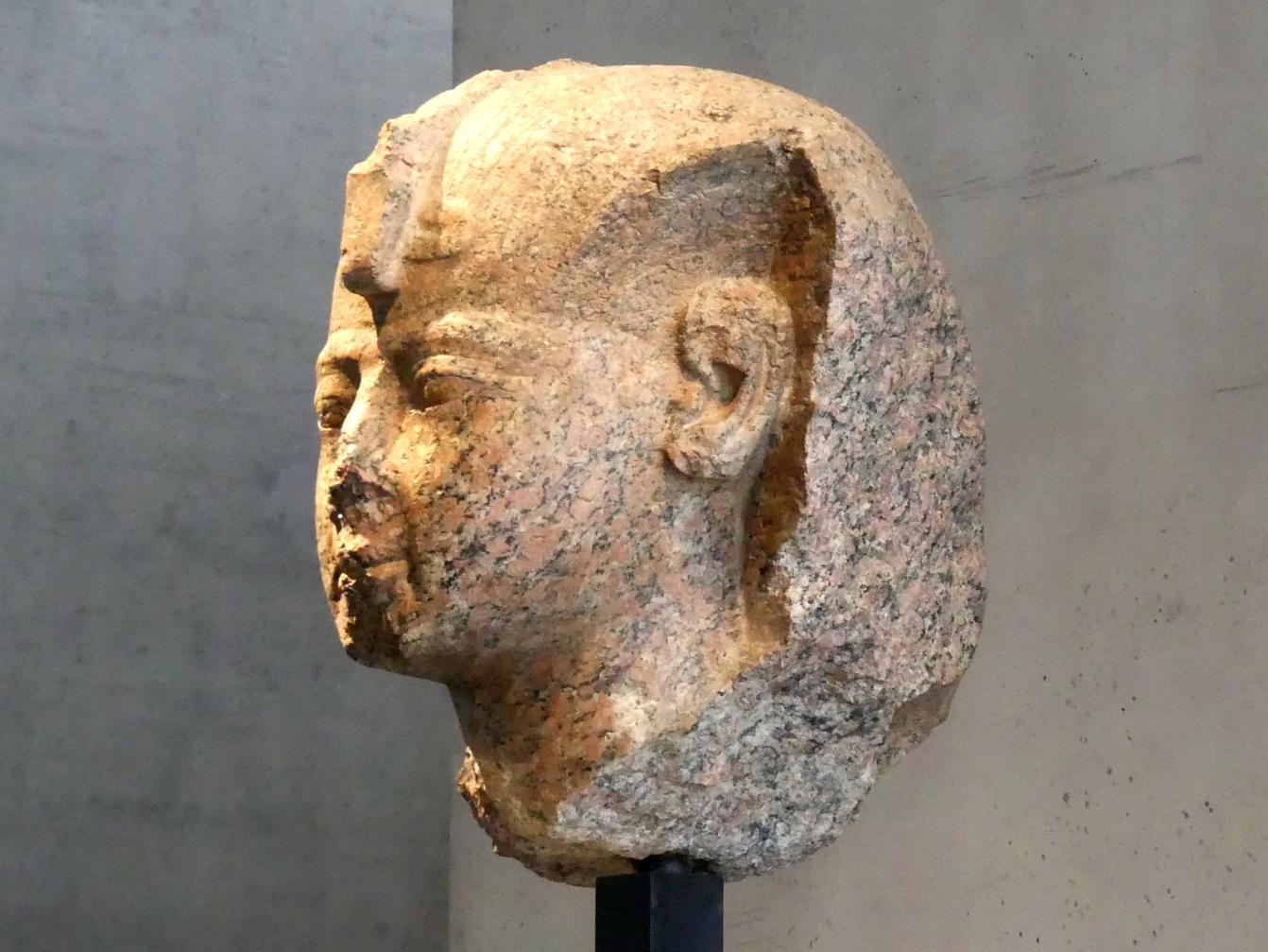 Statuenkopf der Königin Hatschepsut als Pharao mit Königskopftuch, 18. Dynastie, Undatiert, 1460 v. Chr., Bild 2/5