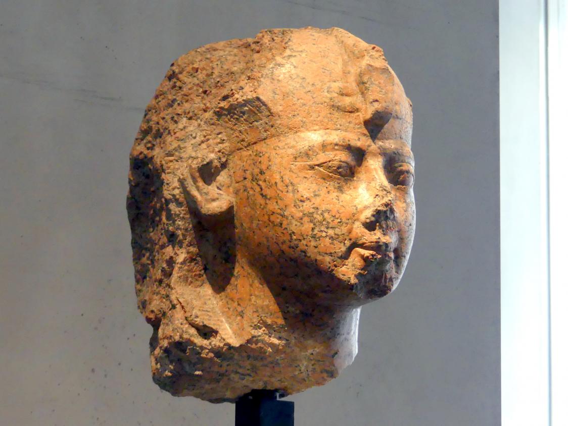 Statuenkopf der Königin Hatschepsut als Pharao mit Königskopftuch, 18. Dynastie, Undatiert, 1460 v. Chr., Bild 3/5