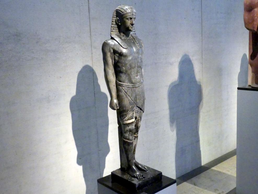 Ägyptisierende Königsstatue, Römische Kaiserzeit, 27 v. Chr. - 54 n. Chr., 135, Bild 3/4