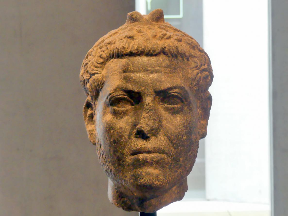 Kopf einer Stand-Schreitfigur eines Mannes mit Lotusknospendiadem, Ptolemäisch-römische Zeit, 100 v. Chr. - 100 n. Chr., 100 - 1 v. Chr.