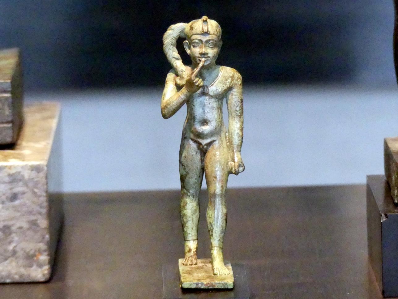 Göttertriade: Amun mit Federkrone, Mut und Chons als Kind, Spätzeit, 360 - 342 v. Chr., 700 - 600 v. Chr., Bild 4/7