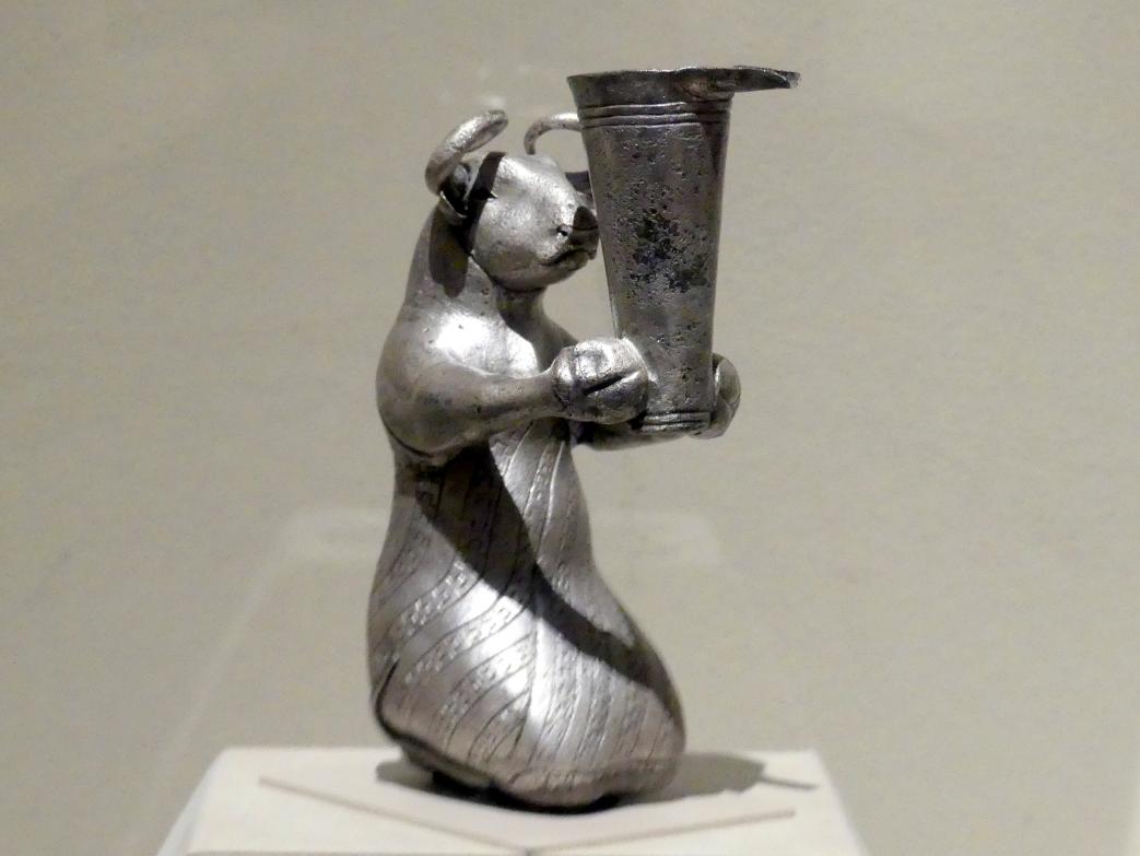 Kniendes Rind mit Schnabelgefäß, 3100 - 2900 v. Chr.