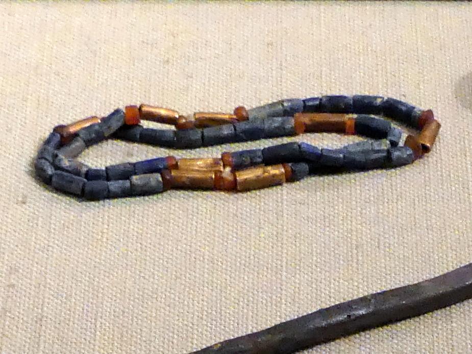 Perlen, Frühdynastisch IIIa (Mesopotamien), 2900 - 2000 v. Chr., 2600 - 2500 v. Chr., Bild 1/2