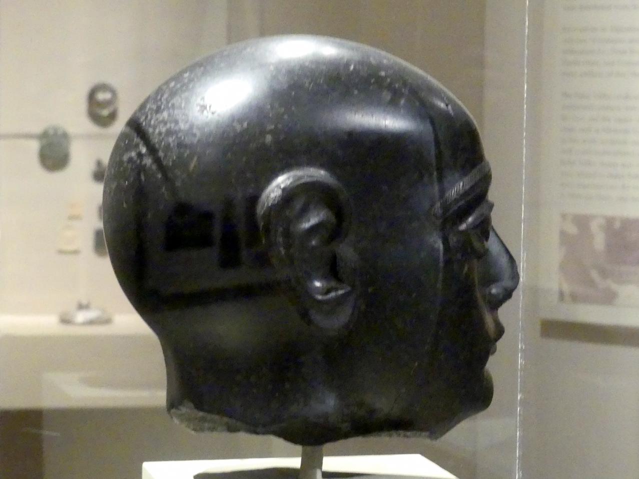 Kopf des Gudea, 2150 - 2100 v. Chr., Bild 3/4