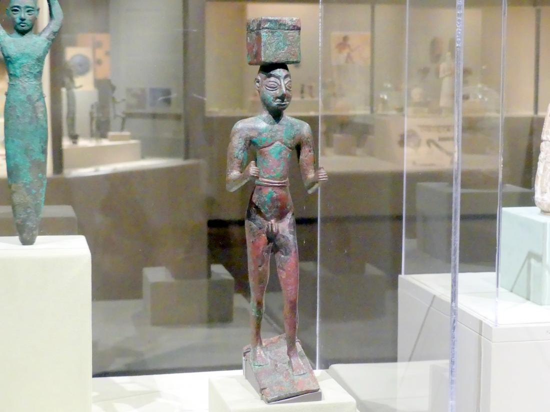 Mann, der eine Kiste trägt, möglicherweise für Opfergaben, Frühdynastisch (Mesopotamien), 2900 - 2000 v. Chr., 2900 - 2600 v. Chr.