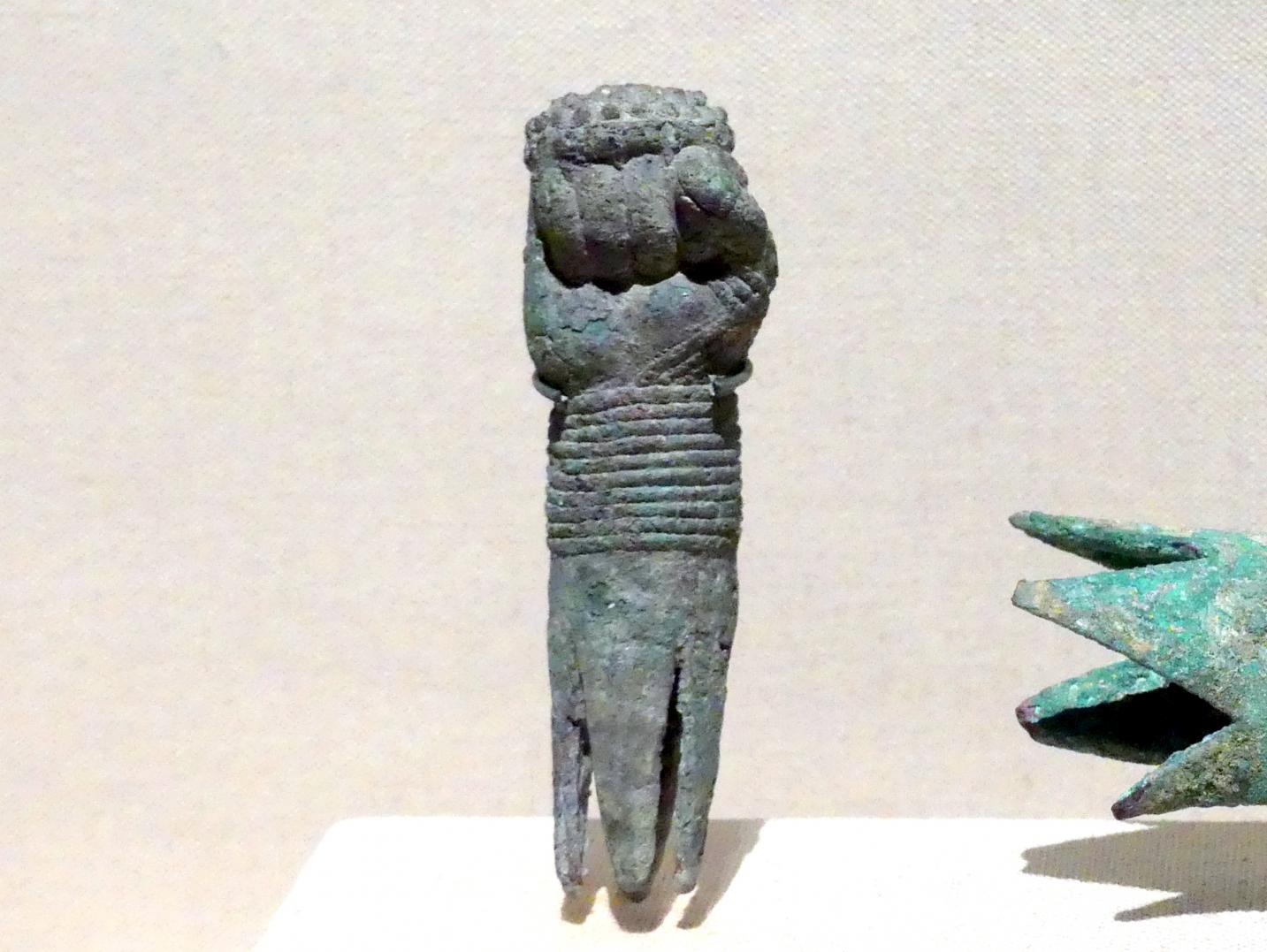 Objekt in Form einer geballten Faust, 2200 - 1800 v. Chr., Bild 1/2